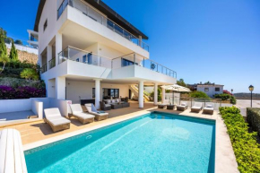 Azure Serenity Villa at Quinta da Fortaleza